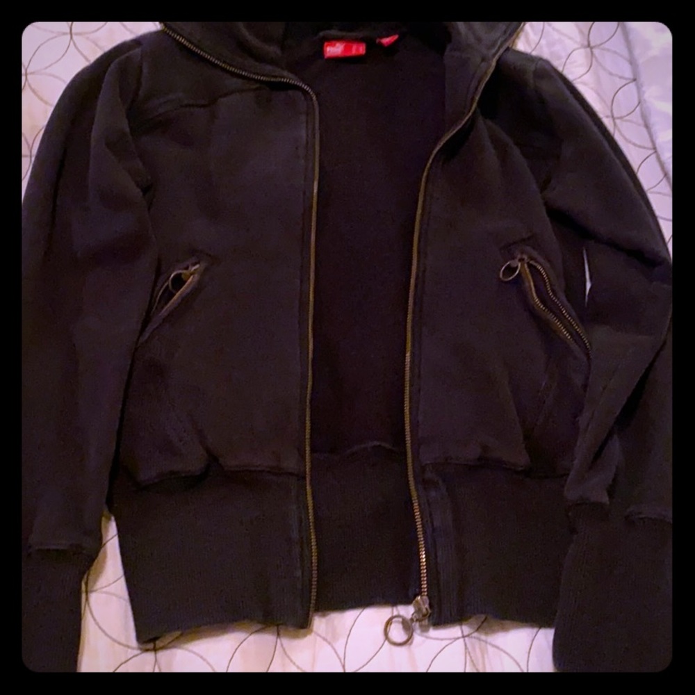 Sweater/zip up